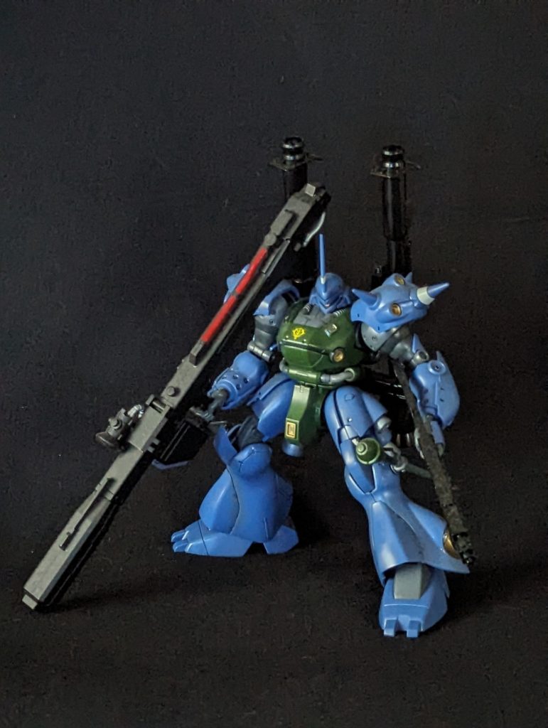 強襲用のモビルスーツですので、リック・ドム用のビームバズーカを装備、敵に大ダメージを与え離脱します。