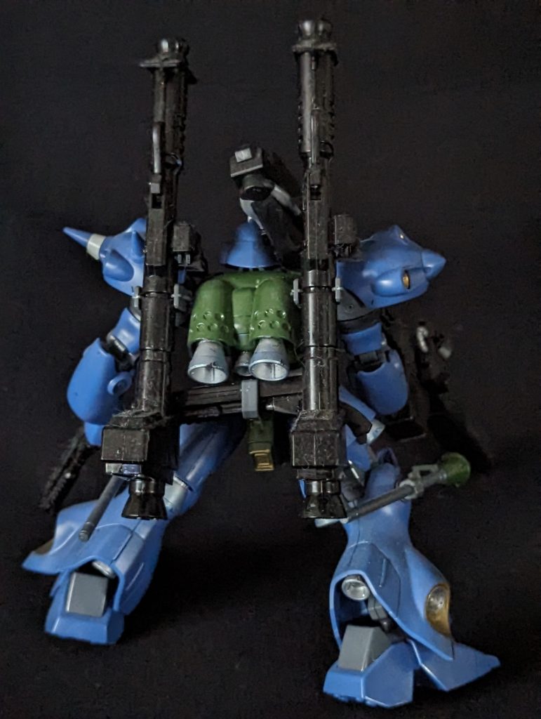 離脱時にはデッドウェイトになるビームバズーカは廃棄してくるんでしょうね。