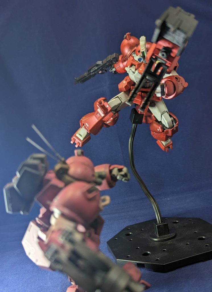 以上、赤いデミでした。形自体は結構前に出来てたもののデカール貼りサボった結果随分発表が遅れてしまいましたね、その間にも積みはどんどん溜まって行く…  ニカ姉「あぁでも…シャディ×グエはあり得ない、絶対にだ！！」サビーナ「ニカ・ナナウラァァァァァァァ！！」