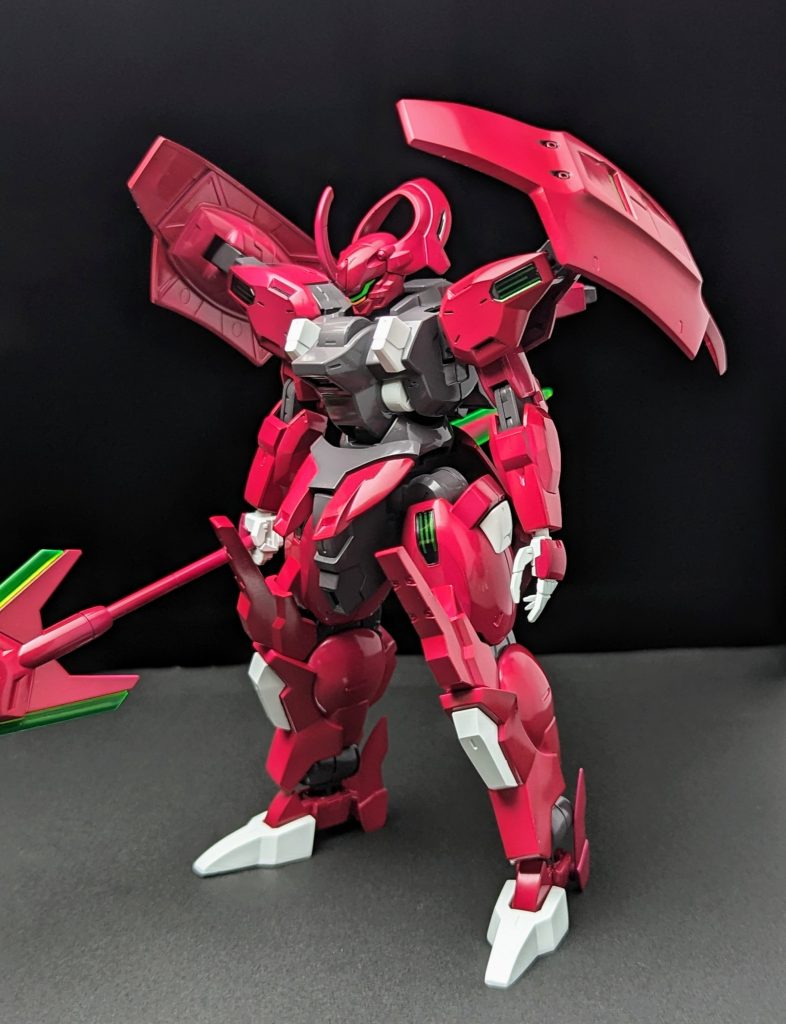 説明書の作例がめちゃくちゃ好みだったのでそれを目標に制作しました前腕、脛の弾落ちは原作リスペクトで埋めています今回はクリアコートせず吹きっぱなしで塗料の光沢感を楽しむつもりだったんですが思いのほか光沢クリア感が出てしまいビックリ