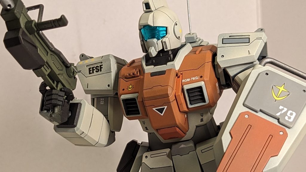 なお、シールドをグレーにすると、標準のガンダムデカールと色が被ります。ご注意下さい。