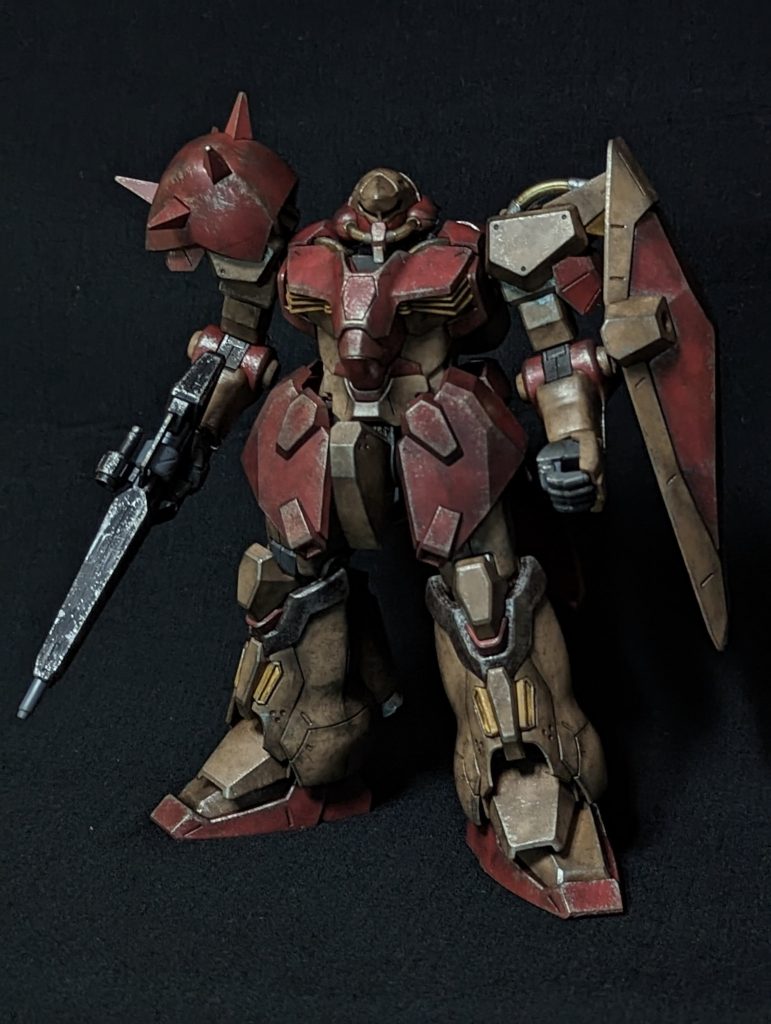 ネオ・ジオン系のモビルスーツに連邦系モビルスーツに見るエアインテークが付いている独特の形状が良いですよね。