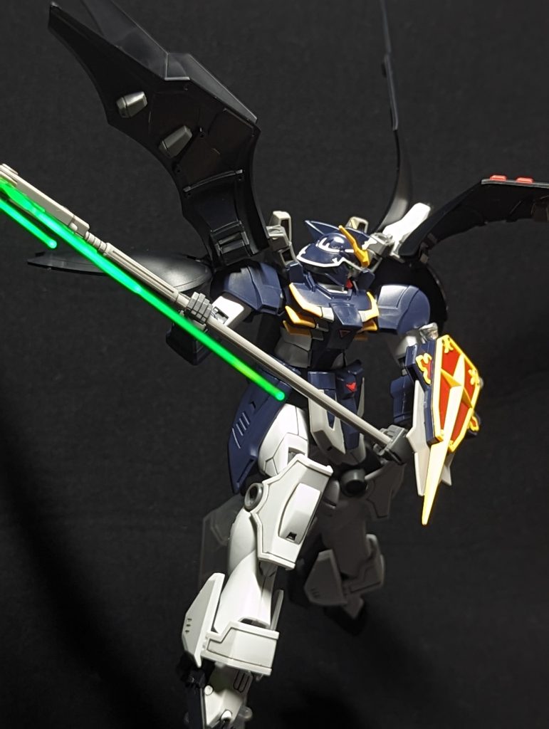 アクティブクロークを展開すると、死神というかコウモリというか痺れますね。