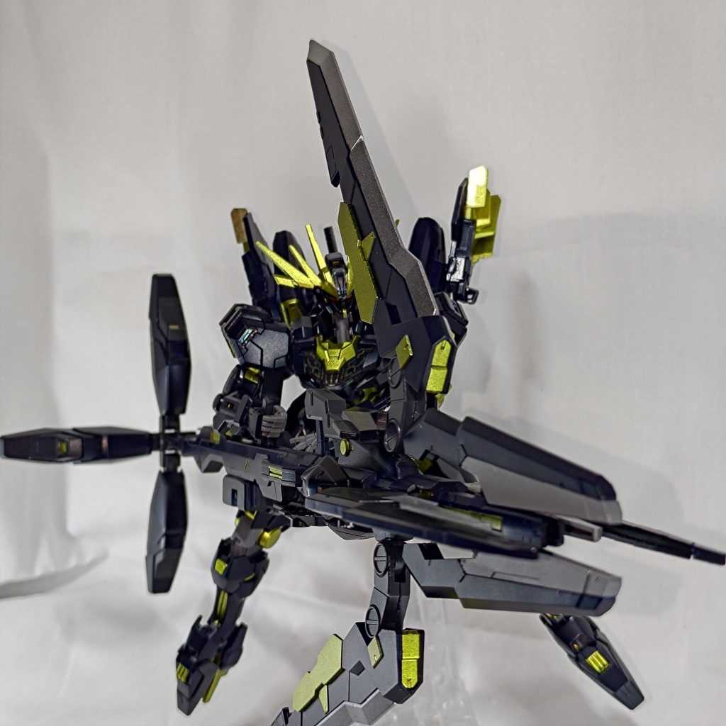 刃を弓のように開きガンビットが着くことによりガンビットロッドライフルになりビーム出力が上がり敵を殲滅する