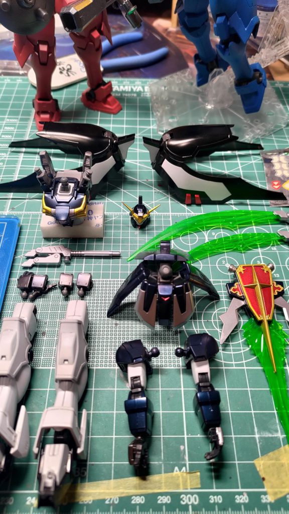 完成間近 トップコート吹いていないのでプリズムブルーブラックの光沢がキラキラです