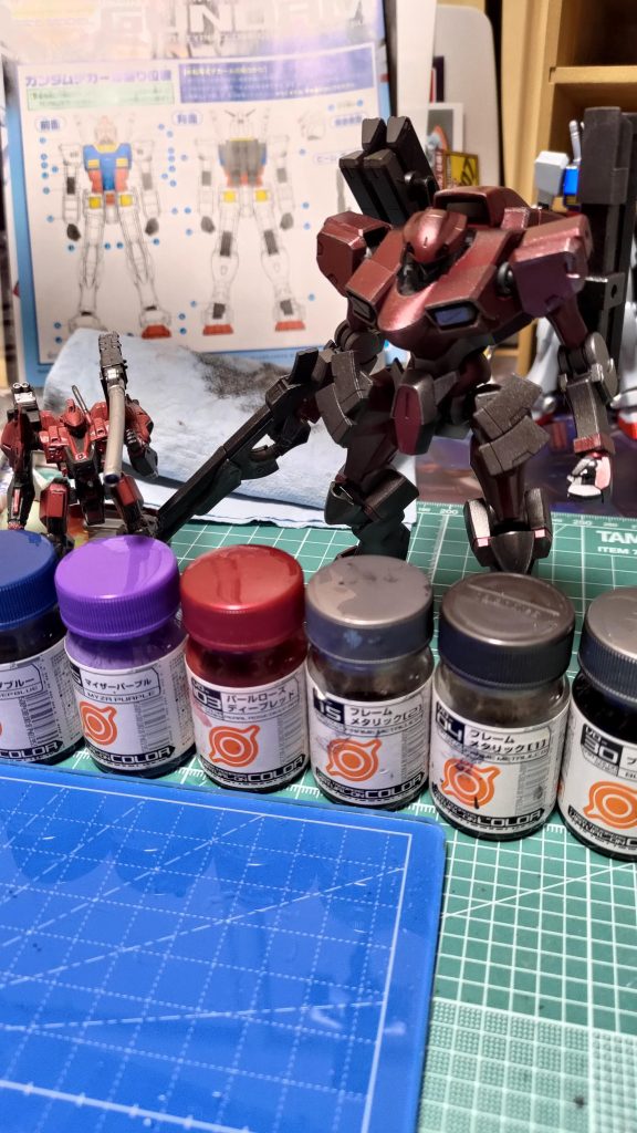 今回の主役「バーチャロンカラー・パールローズディープレッド」とその他バーチャロンカラー…の一部 本当にイイ色多いです