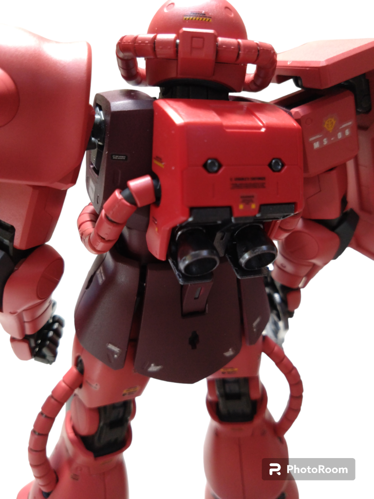 内部フレームは未塗装、バーニアは塗装!