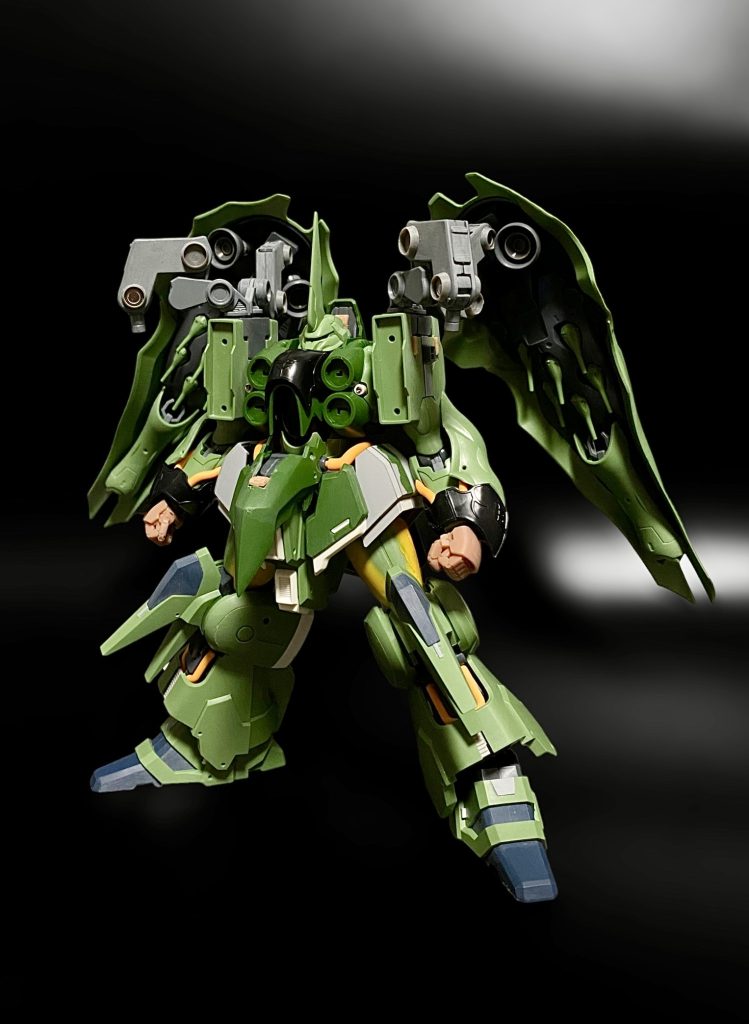 手首は『三角屋』様のパーツを使用、サイズも形もいろいろ選べて重宝してます。