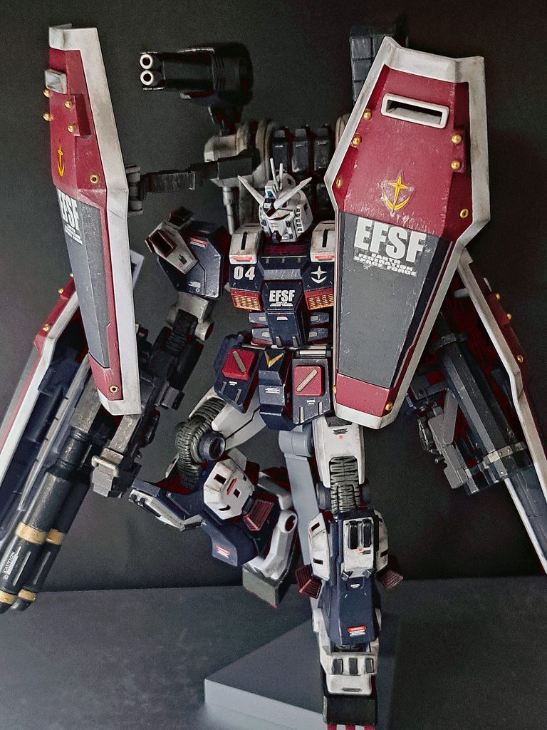 好きな作品・機体だからこそ、作っているときは自分の技量に低さにヤキモキしたのも、今ではいい思い出です(笑)どこがとは言いませんが、妥協したところがいくつもあります。。「今の自分が作ったらもっと良くできるだろうなー」という気持ちで何度も挑戦できるのも、ガンプラの魅力ですよね!