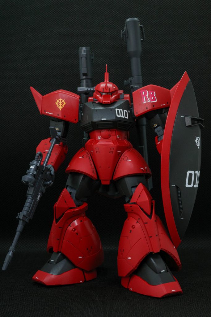 この赤はつや消しトップコート吹くと映えますね！