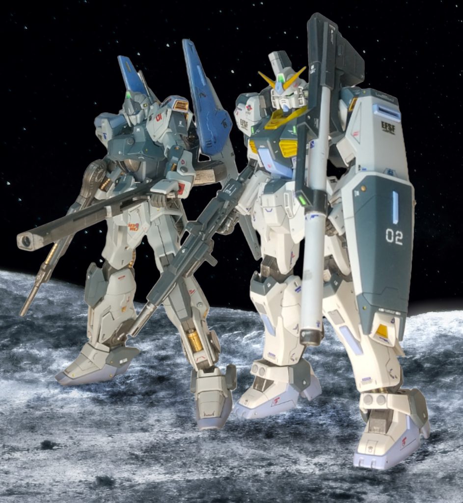 百式と並べてみました。百式は、このMkⅡの系統という設定で塗装しています…単に手持ちの塗料の種類が少ないだけです😜