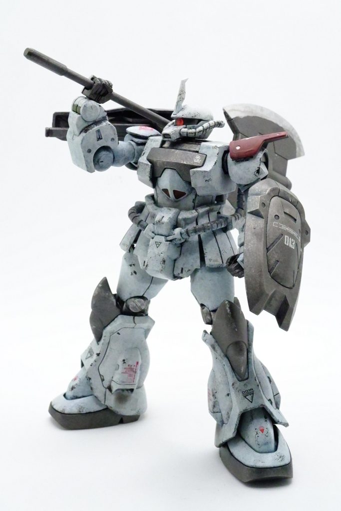 一年戦争終結後、連邦から逃げ隠れしながら戦い続け、いつしか宇宙は遠くなった。部隊からもはぐれ、ボロボロになった機体を代替パーツで補い、いい加減疲れてきたけど死に場所もない。そんなやるせなさを表現してみました。