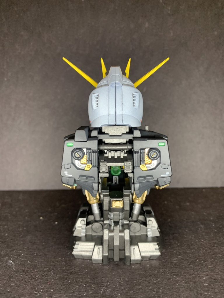 メカニカルバスト-νガンダム–3枚目/制作者：BJ_TW