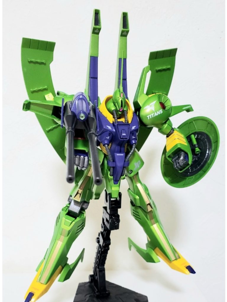 アニメ劇中では対艦ミサイルなしverでしたね。