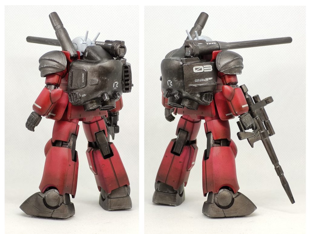 バックパックは大型化、砲弾もたくさん搭載可能です。装填方法は・・・、謎技術です。