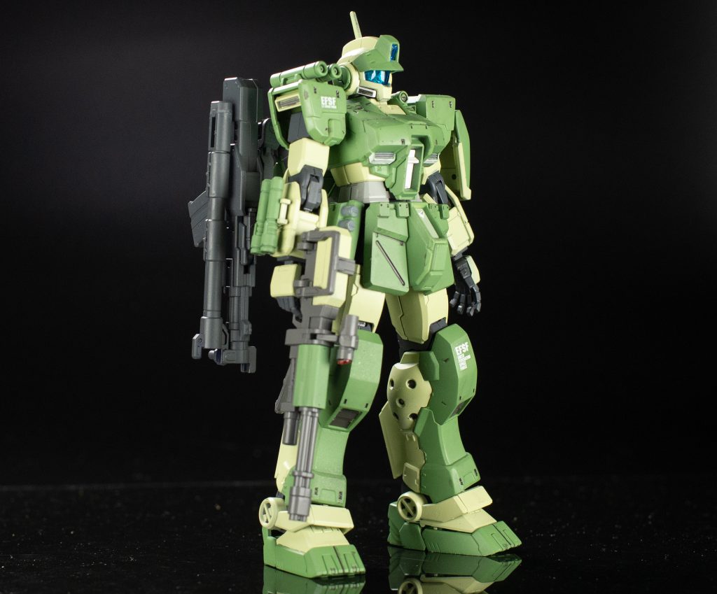 右背中には、ペイルライダー陸戦型の180㎜カノンを取り付けました