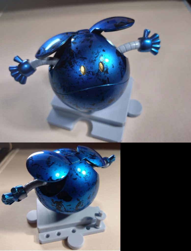 お?良いのでは。凡そこれまでの自分では作れないであろう綺麗なマテリアルが突如として出現し、テンションが上がる。下地の銀色が写真で見ると黒が透けて居たのでもっとちゃんと塗り重ねた方が綺麗になったのかも。全て水性ホビーカラー光沢ブラック→スーパーファインシルバー→クリア+クリアブルー混ぜ。