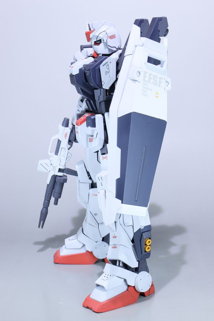 シールドだけMGガンダムVer.Kaから持ってきました。