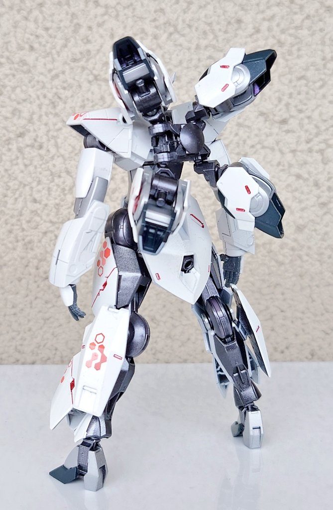 『月光蝶』と『アンチドート散布ユニット』をイメージしています。