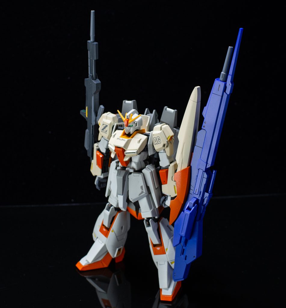 フル武装状態で。ハイパーメガランチャーは地味に青系2色で塗り分けてます