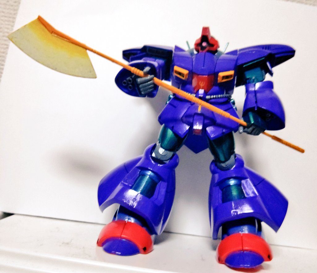 こちらが完成品箱アート風の色で筆で全塗装デカール部分も筆でフリーハンド塗装