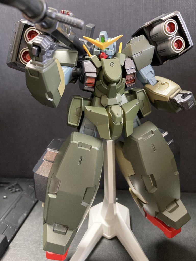 だけどやっぱりポーズとるほどは曲がらんよ表紙っぽく。