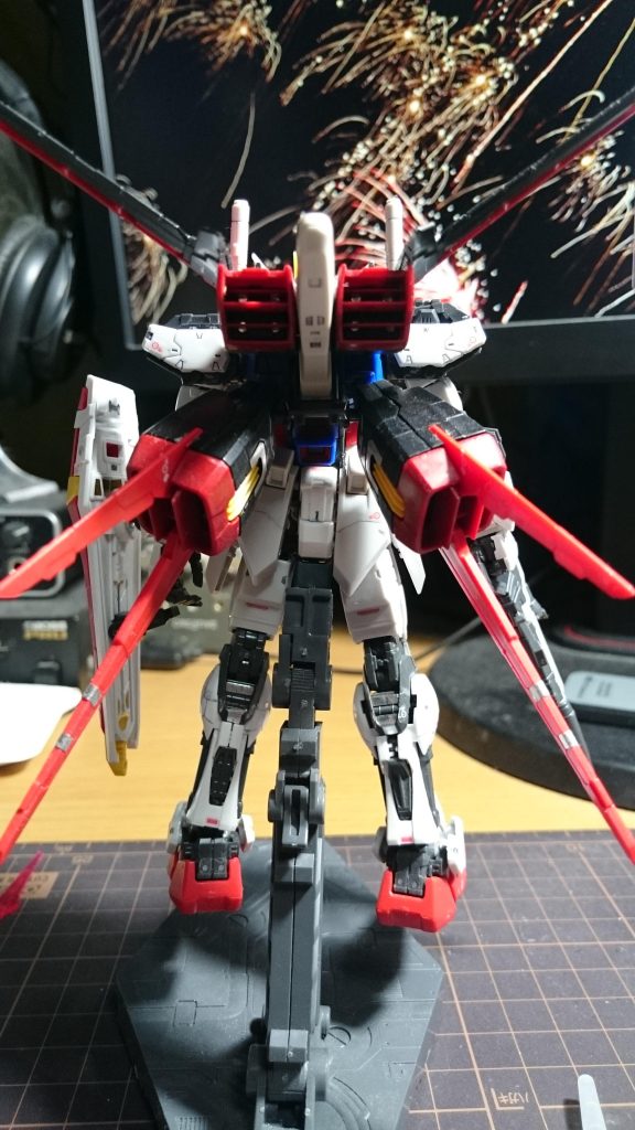 とりあえずエールの部分ｗ素組なのでま色々とアレですがさすがＲＧって感じを思わせます。