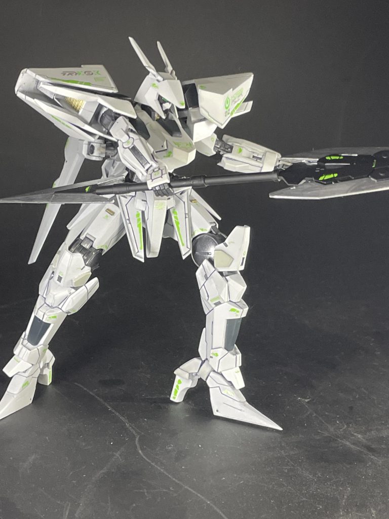 武装はスピア一本です。この作品も家族をモチーフにしていてます。ちなみに次男です。最後まで見ていただきありがとうございました。もしよろしければコメントなど頂けると嬉しいです。