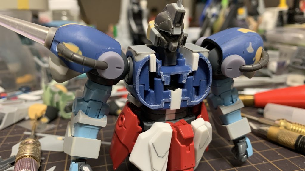 頭はジェガンを使用。あとはケンプファーやグフカス等を使用し、ジオンMSを軸にして作成開始しました。