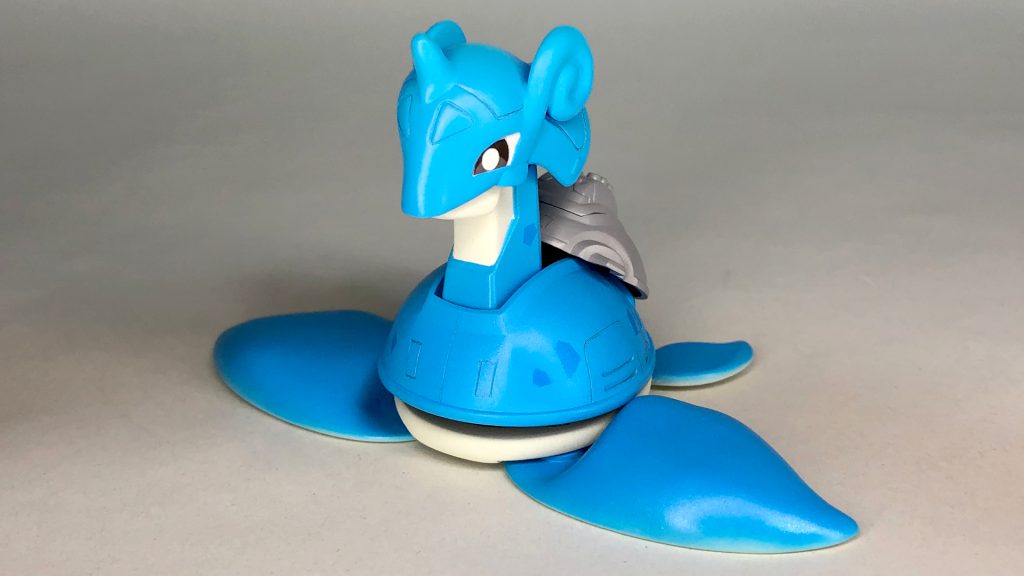 正面SD「バウンド・ドック」をベースに制作顔とドーム状のボディの形がなんともベストマッチ！そちらを活かしつつ要所要所手を加えていきました♪