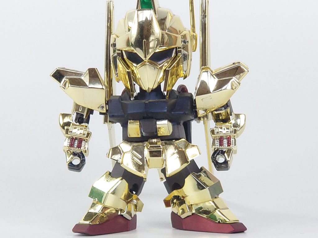 まずは正面から、体型や可動域はレジェンドBBやEXSD辺りを意識しました