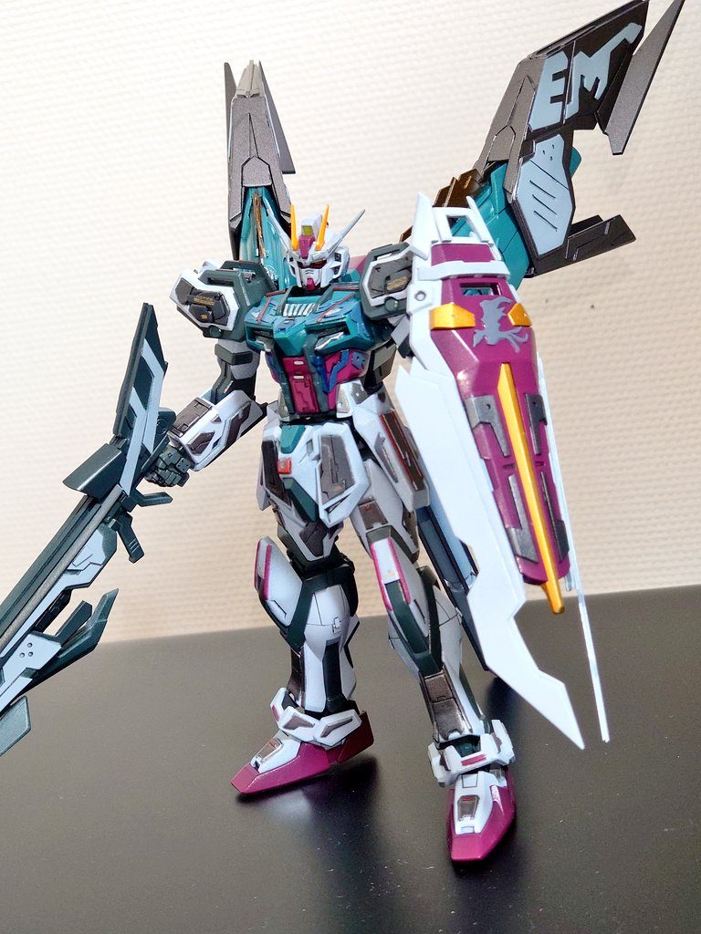 EG ストライクガンダム–2枚目/制作者：ベアーる