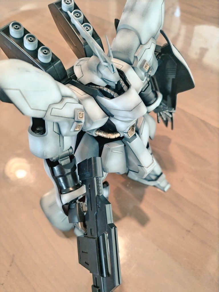 スジボリは上半身にちょこっとやりました