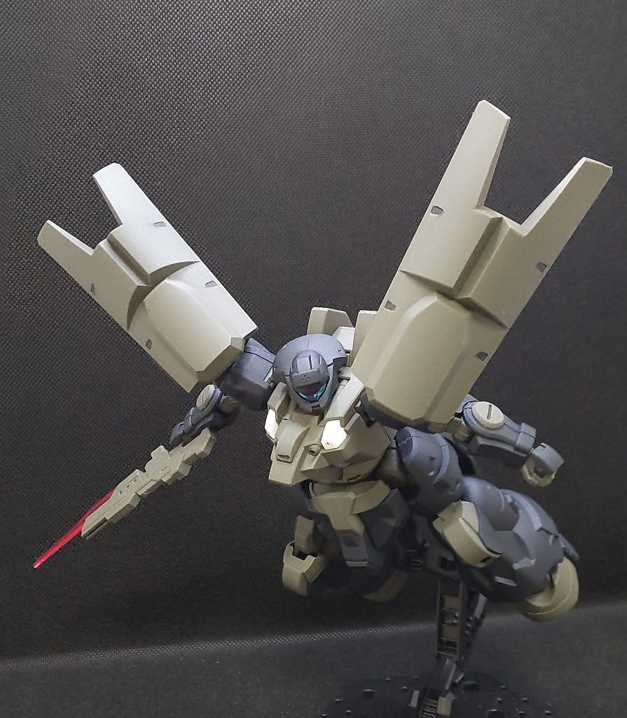 個人的にはディランザ系のキットの中では一番好きですね。色合いも某MS-09っぽいし(笑)