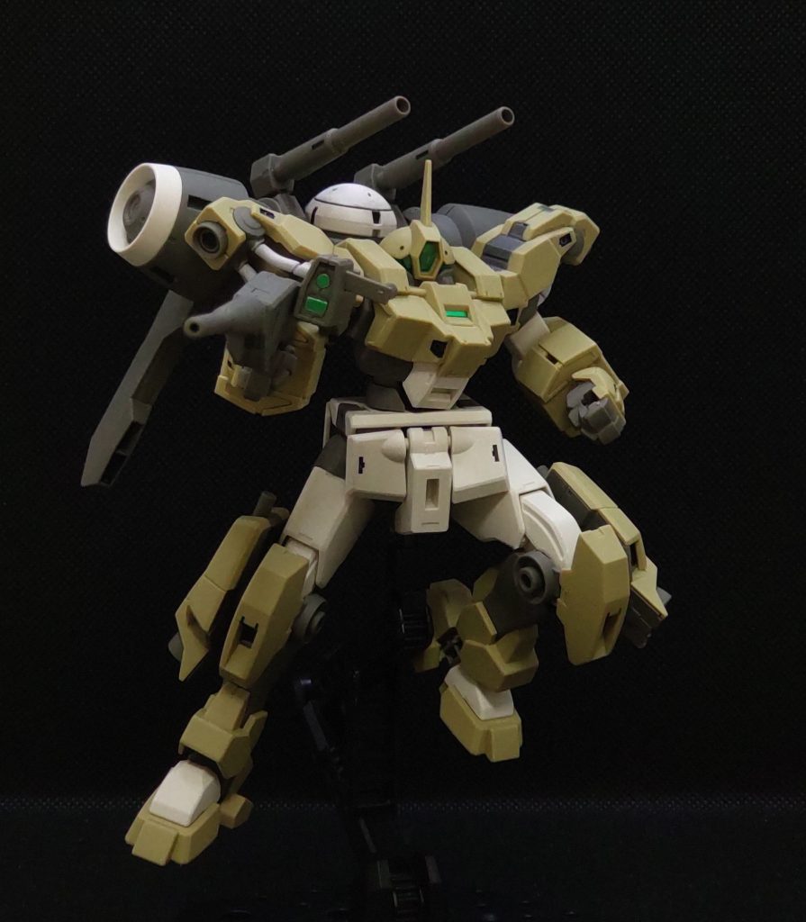 デミ系の中では随一のカッコよさではありますが学園標準仕様の無骨さも良さだと思うので難しいところです(笑)