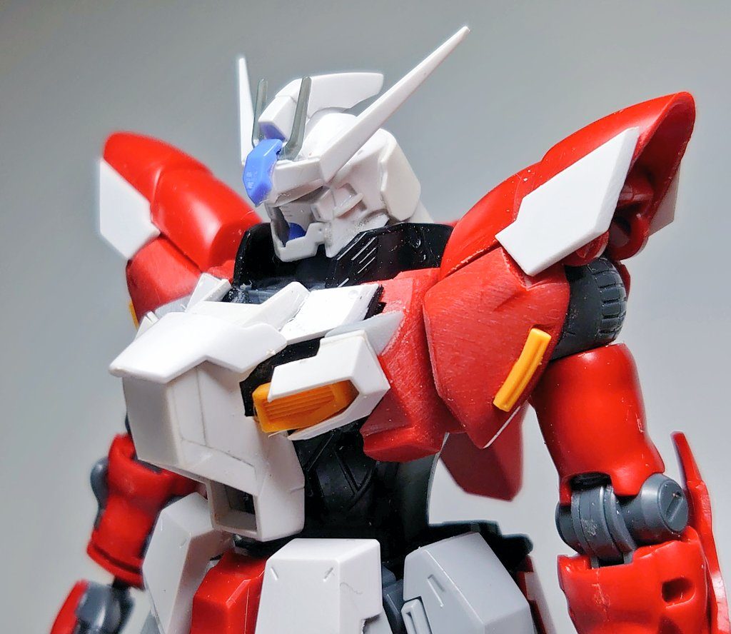 中期。サザビーをイメージして頭を大幅に変えました。