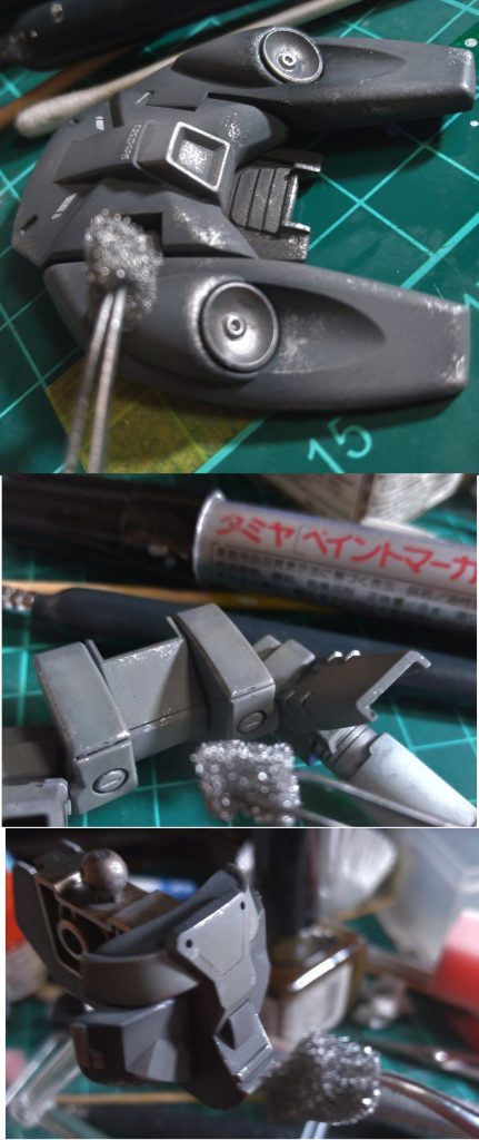 スポンジにエナメルを染み込ませて、チッピング。このポンポン作業、なんか楽しい。ちょん付けするだけの楽な作業なのに、どんどん印象が変わっていくので脳汁が出る。ウェザリングカラーでジャバジャバ塗って、ウェザリングマスターでそれっぽくお化粧して完成！