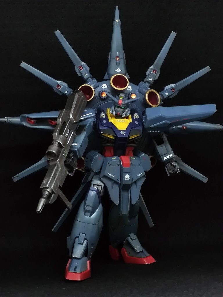 一応自立できます。まぁ基本、宇宙戦用だと思うので重力下ではドラグーンシステムは重そうです。