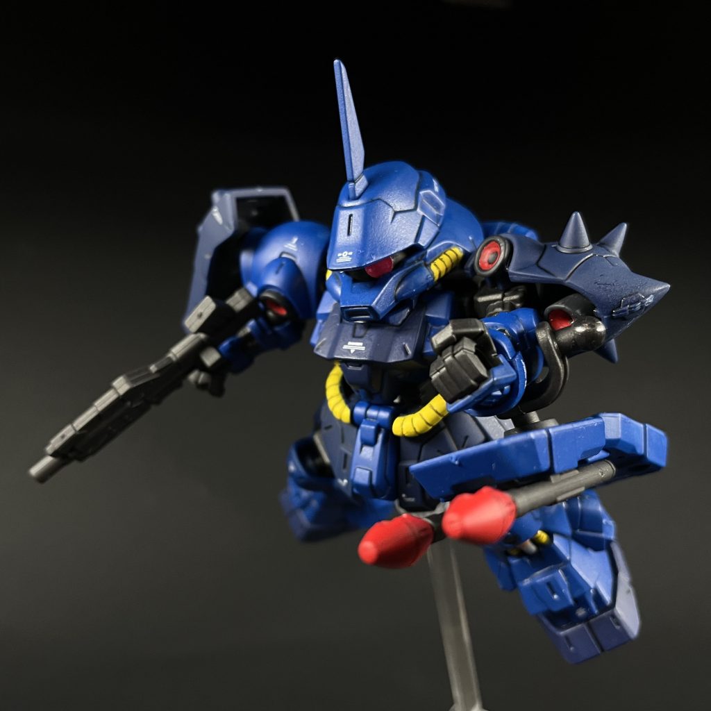 脛部分のシリンダー?と横のパイプの塗り分けが大変でしたが、個人的には満足な仕上がり。