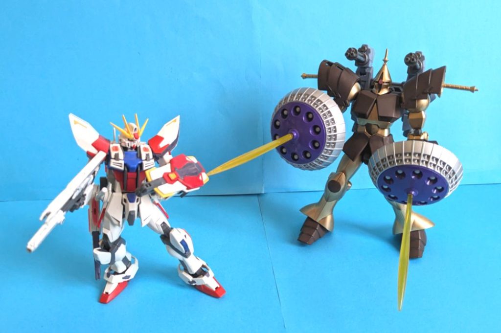 因縁の対決、VSスタービルドストライクガンダム!!ギャンバルカンって武装的にはスタビルなどと結構相性いい気がしますね。(サザキくんがそこまで考えてたかは知らない)