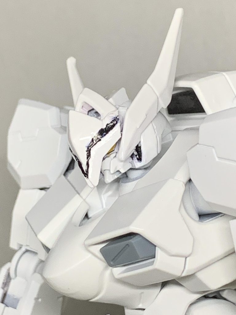 こだわりポイントその二の顔!実は割とガンダム顔のコルレル。それを再現するためにファラクトの頭を使いました!割と凶悪な顔になってて個人的には満足!そして、グレモリーのアンテナ?部分などのおかげで、かなりコルレルに近づけられました!グレモリーの頭がジャンクに残ってて良かった…!!