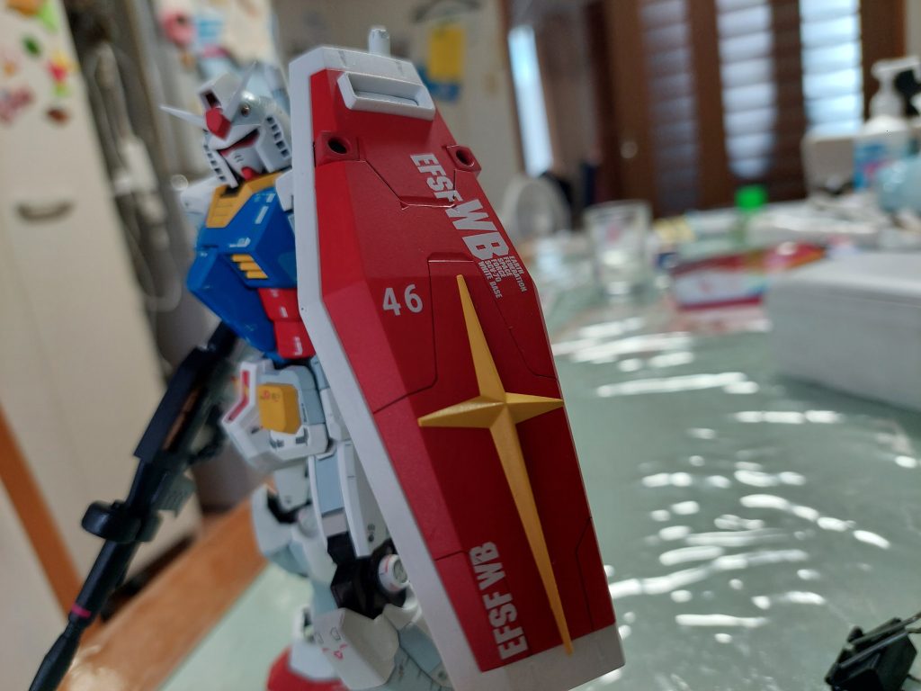 水性ホビーカラーの筆塗り全塗装しました。筆ムラあったけどトップコートでほぼ分からなくなりました！