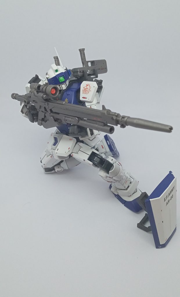 バイザーは可動できるようになってます。