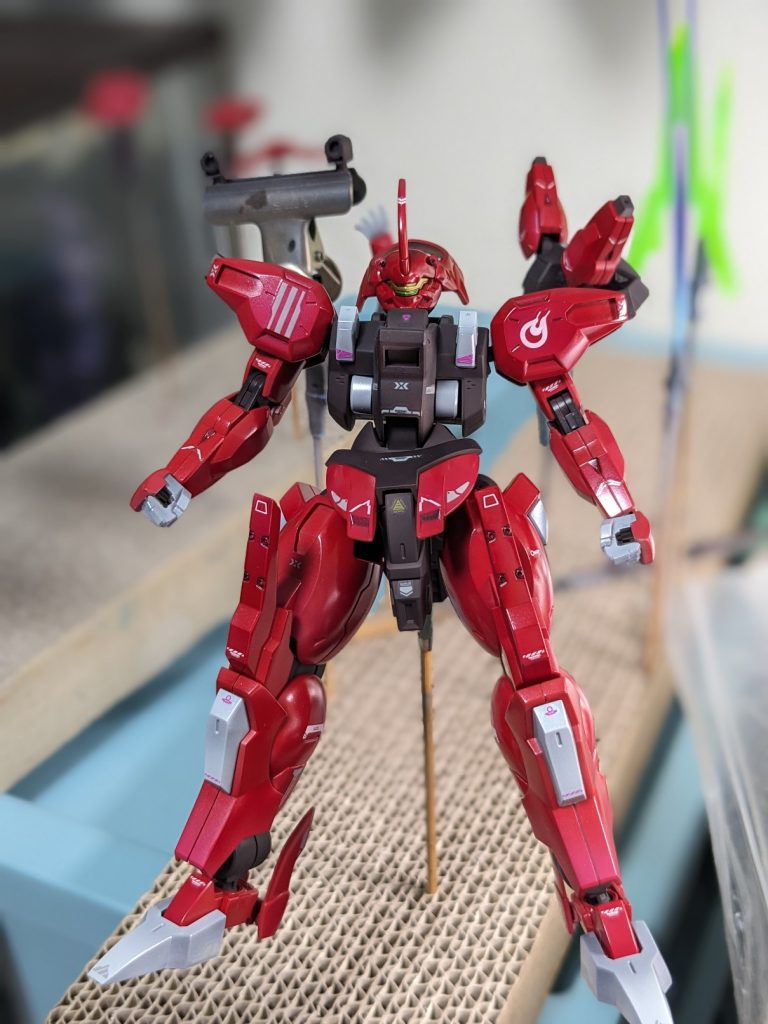 シールを貼る前。カッコええわ…なんでこのキットが大量に売れ残ってたのかが分からん、というか僕のセンスのズレか?