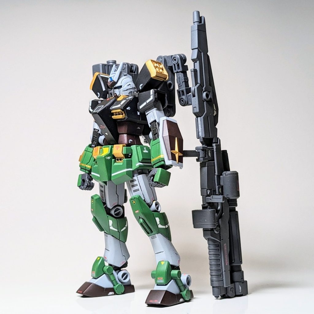 正面から。不足しているパーツは主に78から流用しました。リアルタイプカラーをイメージして塗装しました。