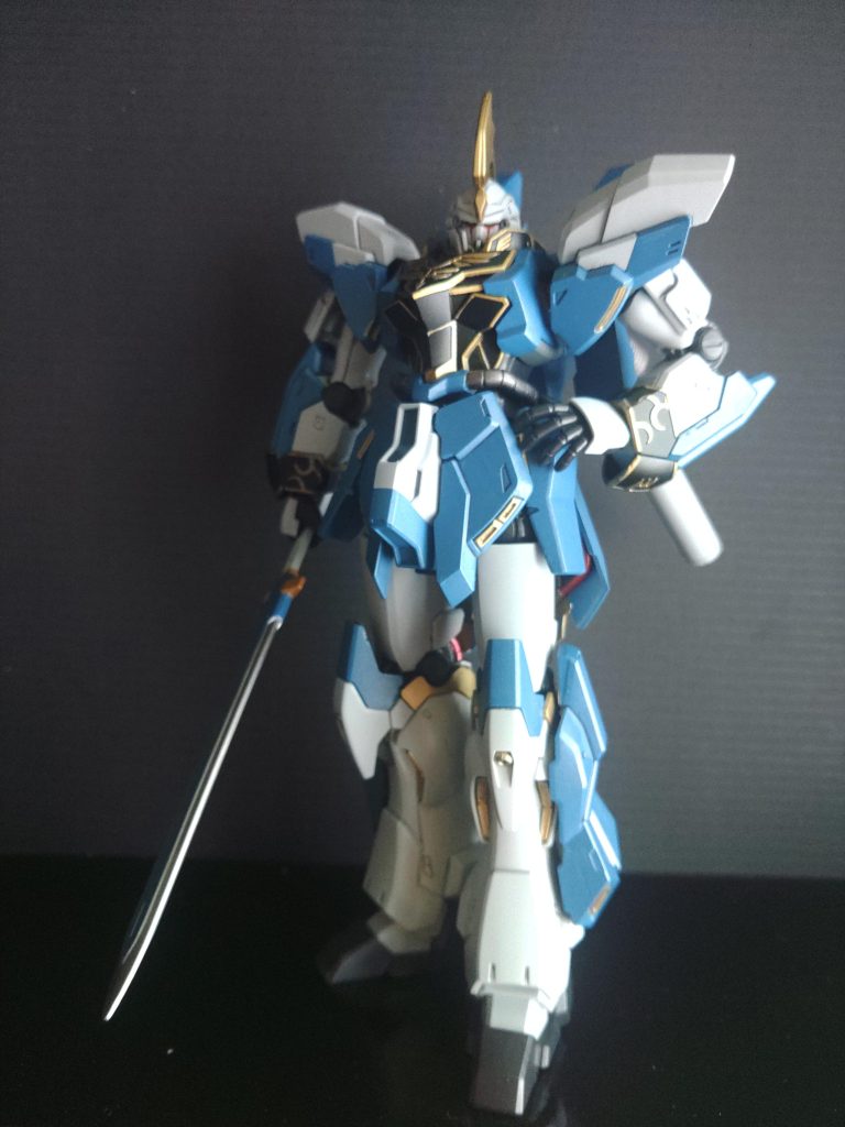 ベースはナラティブ版スタイン、ホワイト部分は良い感じのライトブルーだったので成型色のまま。フレーム、黒、ブルー、ダークブルー、ゴールド、眼とマスクの赤ライン部分を塗装。