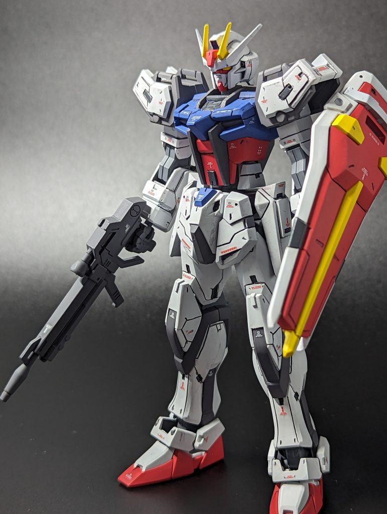 デティールアップの練習に某雑誌の某作例を参考にスジボリ追加したりプラ板貼ったりしてます