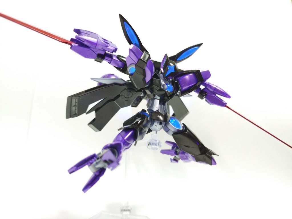 飛び蹴り足にクローがついてる機体好きですバイアラン・カスタムとかバウンド・ドックとか