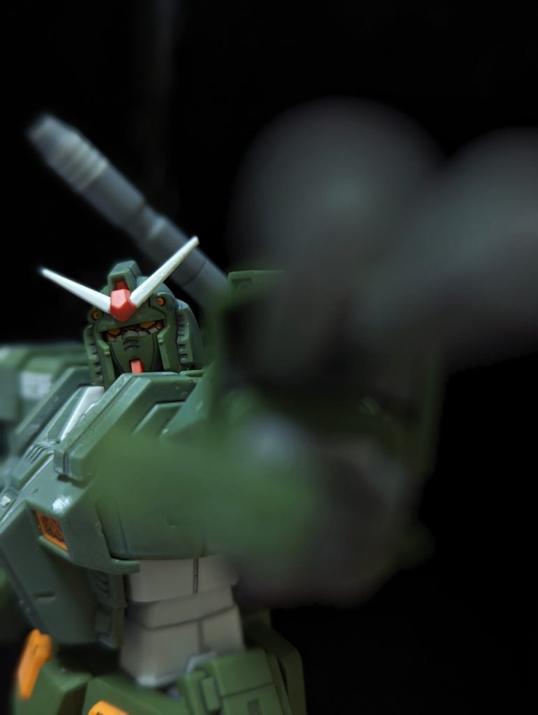 ジムスパルタン部隊を率いるフルアーマーガンダム–2枚目/制作者：@dora_e_m