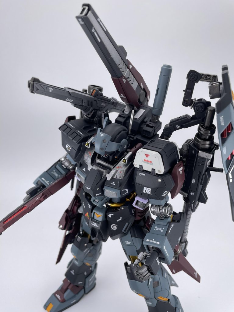 久々にメタルパーツ を埋め込んだのですが、手先が不器用で飛んでいったりと苦労しました😢